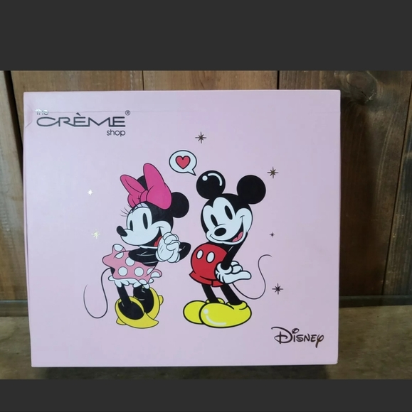 The Creme Shop Disney Minne & Mickey Season's Treatings Set - Picture 9 of 10